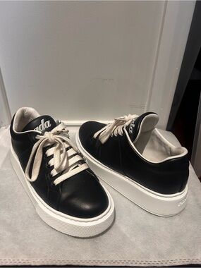 Prada woman’s Black Leather Low-Top Sneakers size 5 1/2/ US 35.5